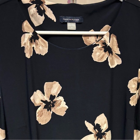 Tommy Hilfiger Tops - Tommy Hilfiger Black and Tan Floral Blouse